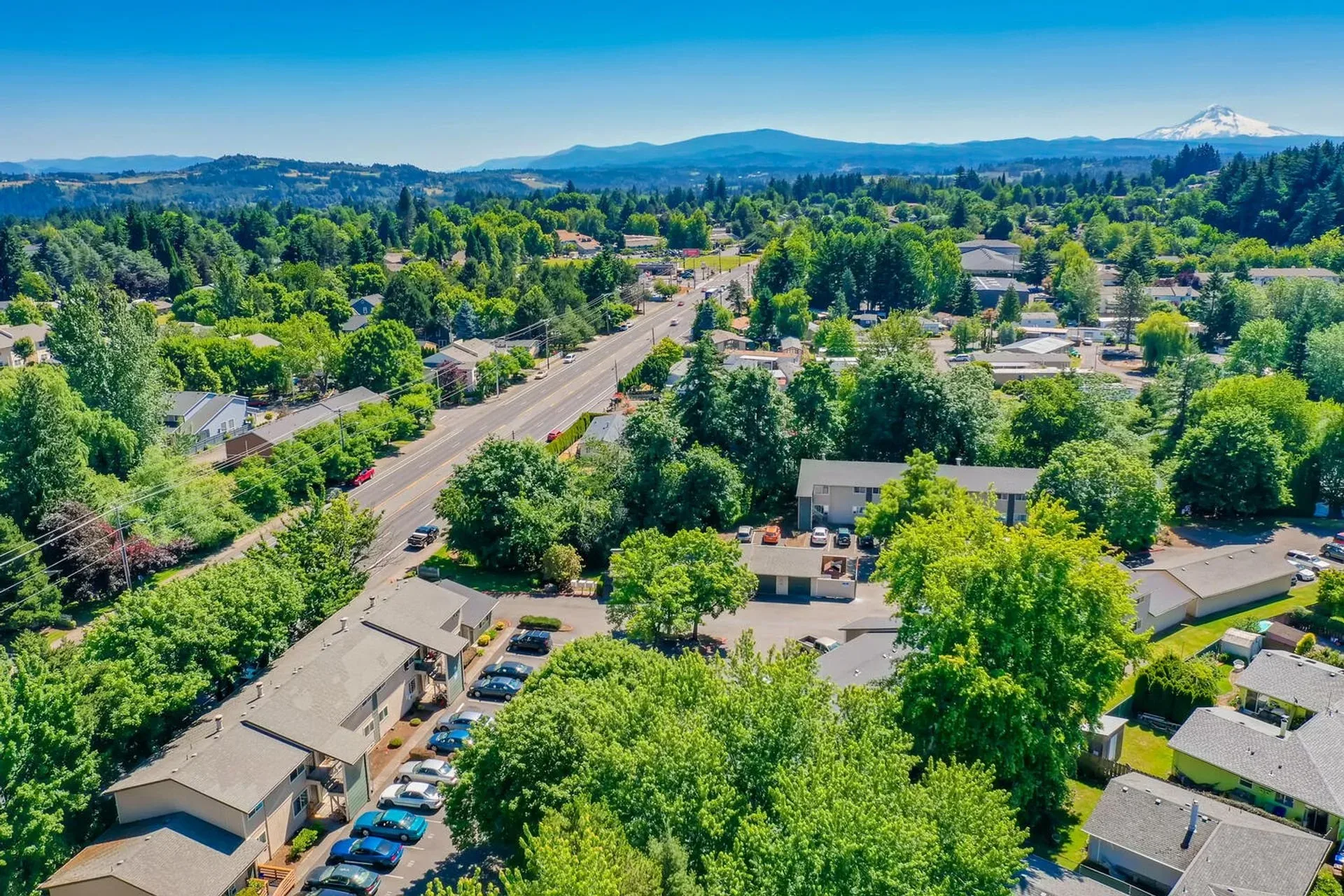 Gresham, Oregon neighborhoods and Mount Hood from above