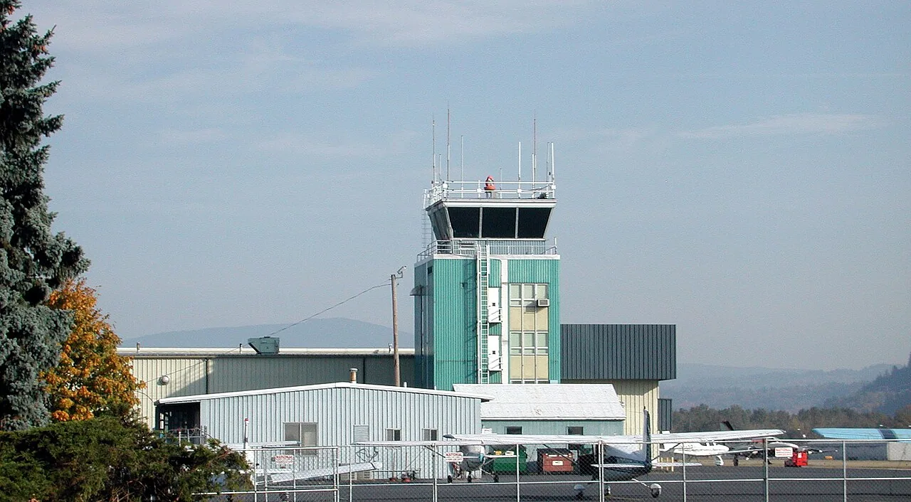 Commercial Roofing in Troutdale Airport Business Area, Troutdale, OR